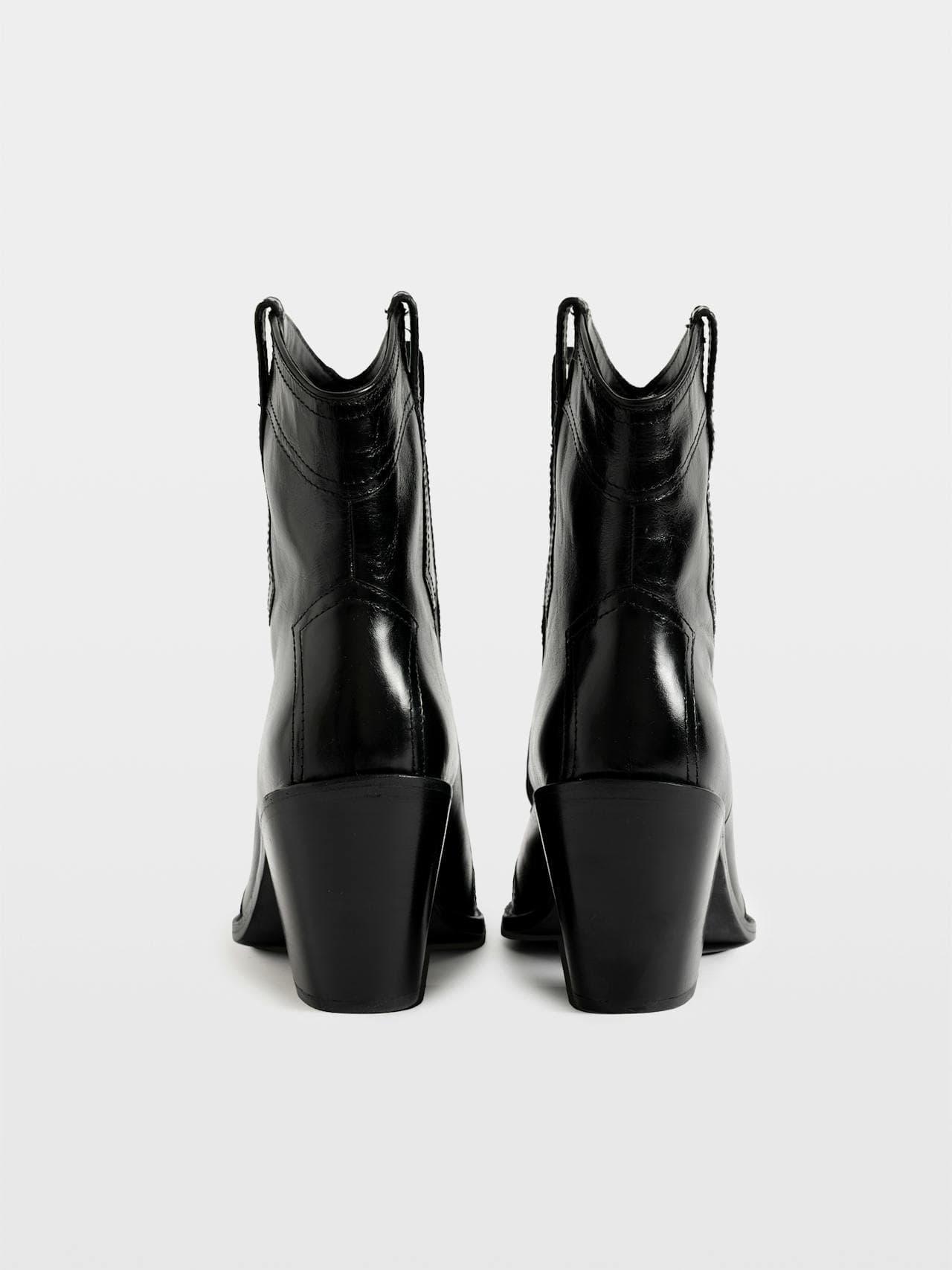 Cara Vintage Patent Boots