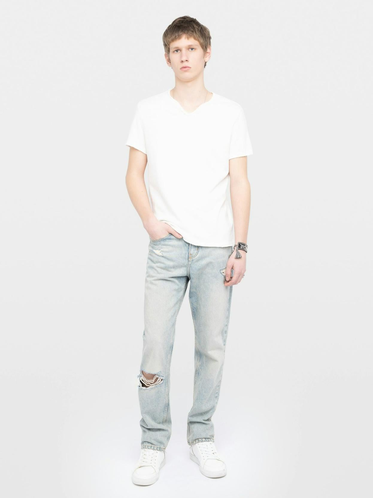 jmtn01658_white_shooting.jpg